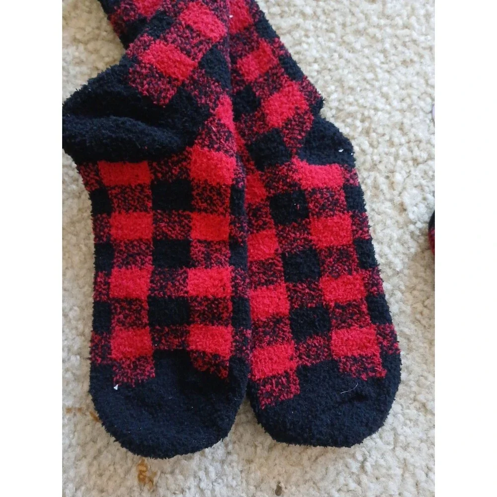 Maurcies Women’s Crew Socks Soft 1 pair & blk/red plaid hair scrunchy 2pk